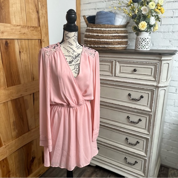Gianni Bini Dresses & Skirts - Rose Pink Long Sleeve Dress